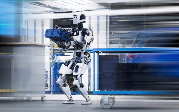 Mercedes Begins Piloting Apptronik Humanoid Robots